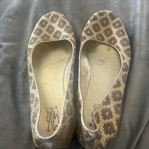 Mix Mooz ballet flats size 10